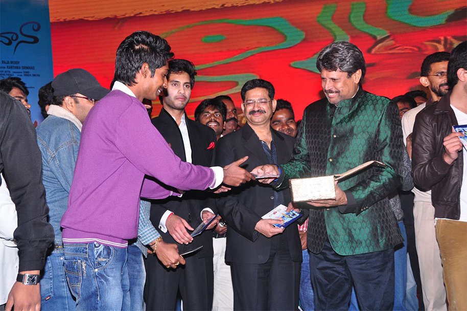 Dil-Deewana-Audio-Launch-by-Kapil-Dev